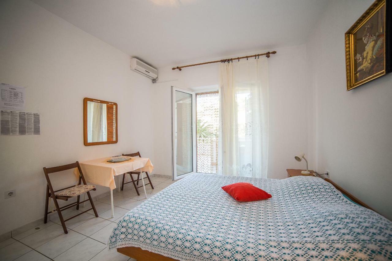 Apartmani Ina Povlja  Exterior foto